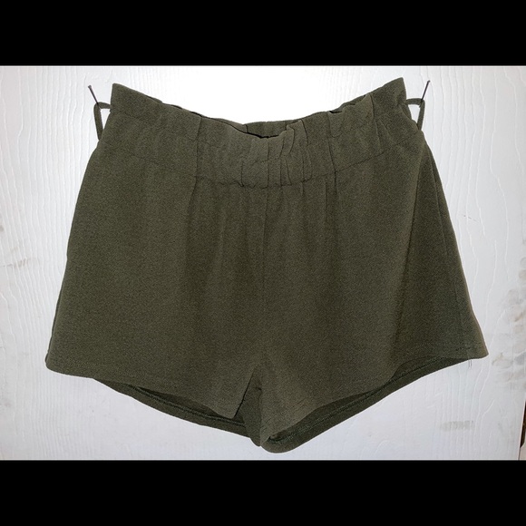 Shorts - Picture 2 of 2